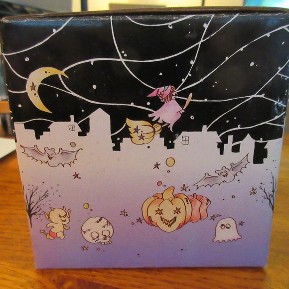 12 light up pumpkin Halloween string along lights - Picture 4 of 9